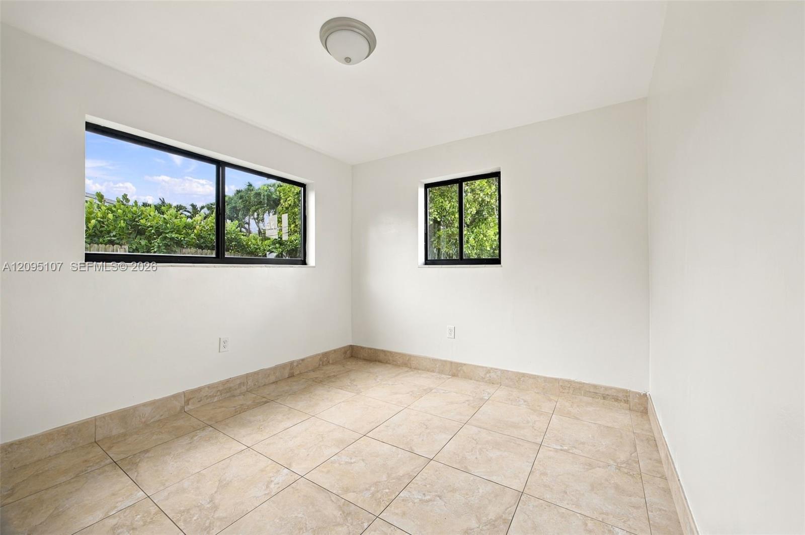 4920 SW 94th Court