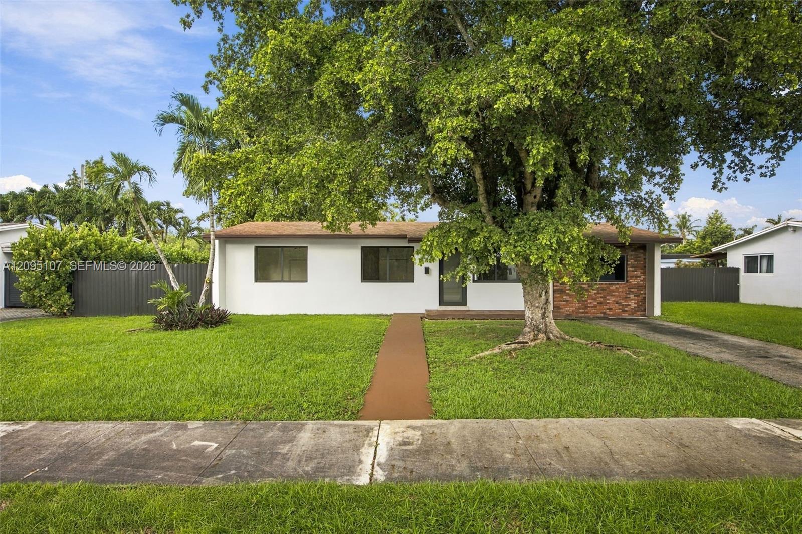 4920 SW 94th Court