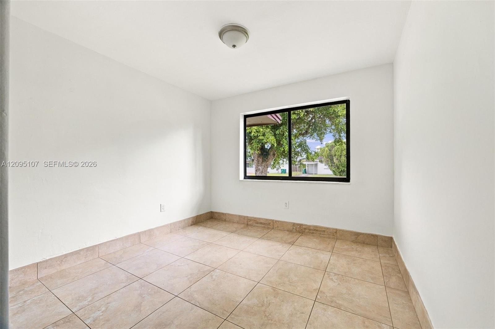 4920 SW 94th Court