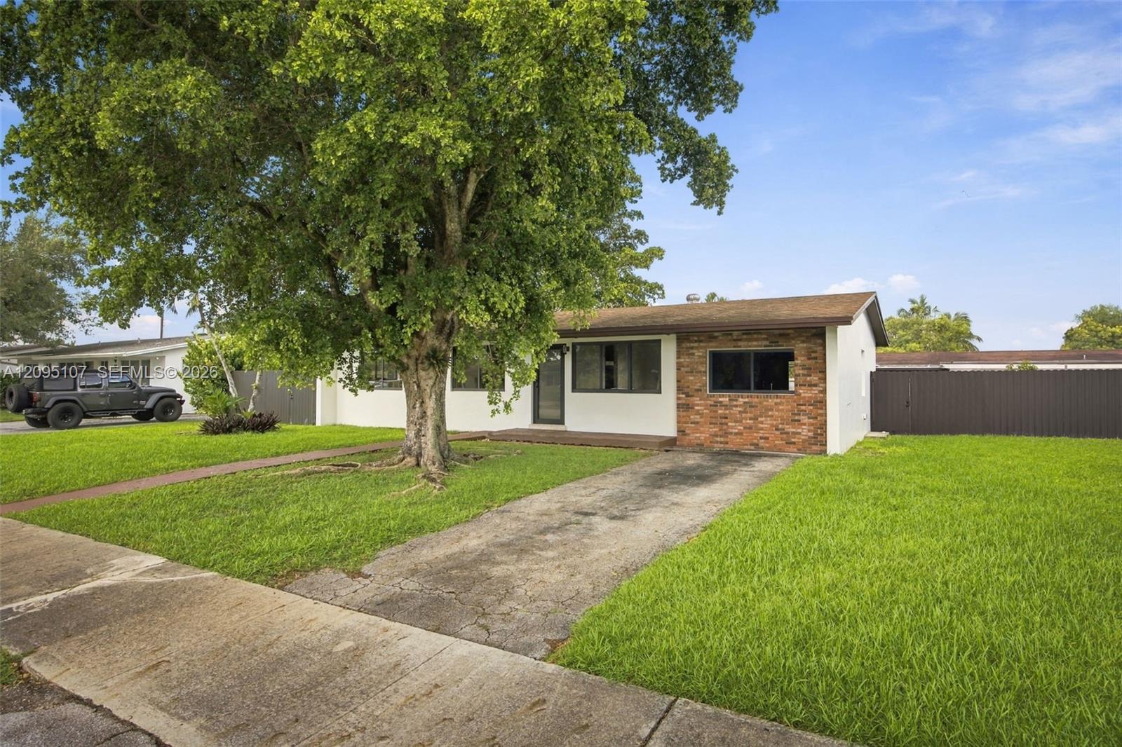 4920 SW 94th Court