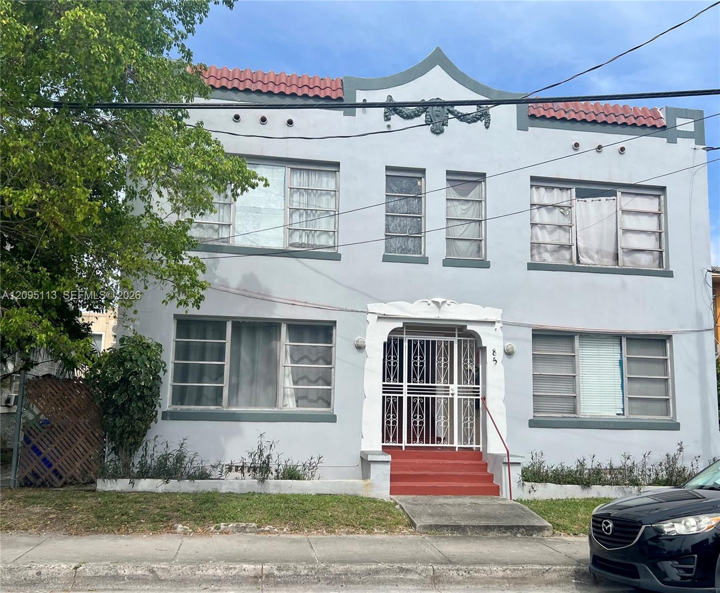 85 NW 17th Place