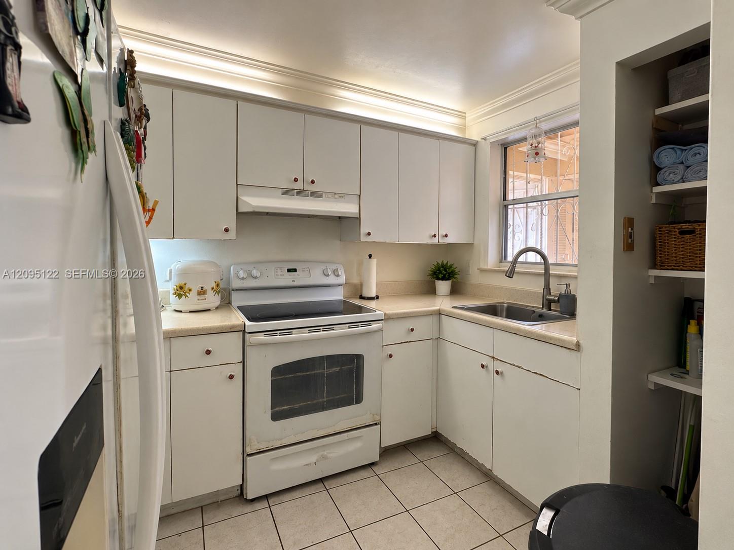 1103 W 39th Terrace