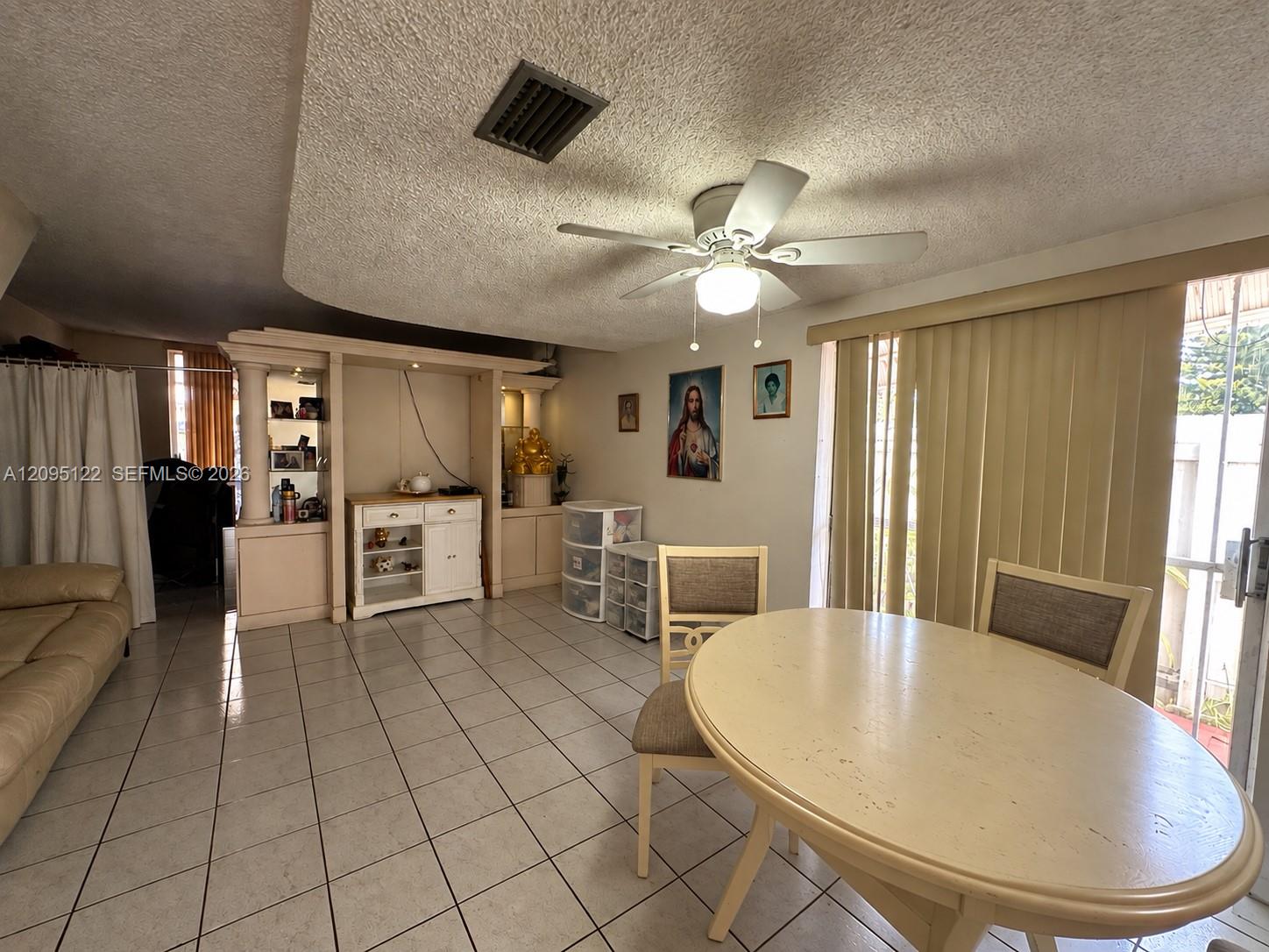 1103 W 39th Terrace