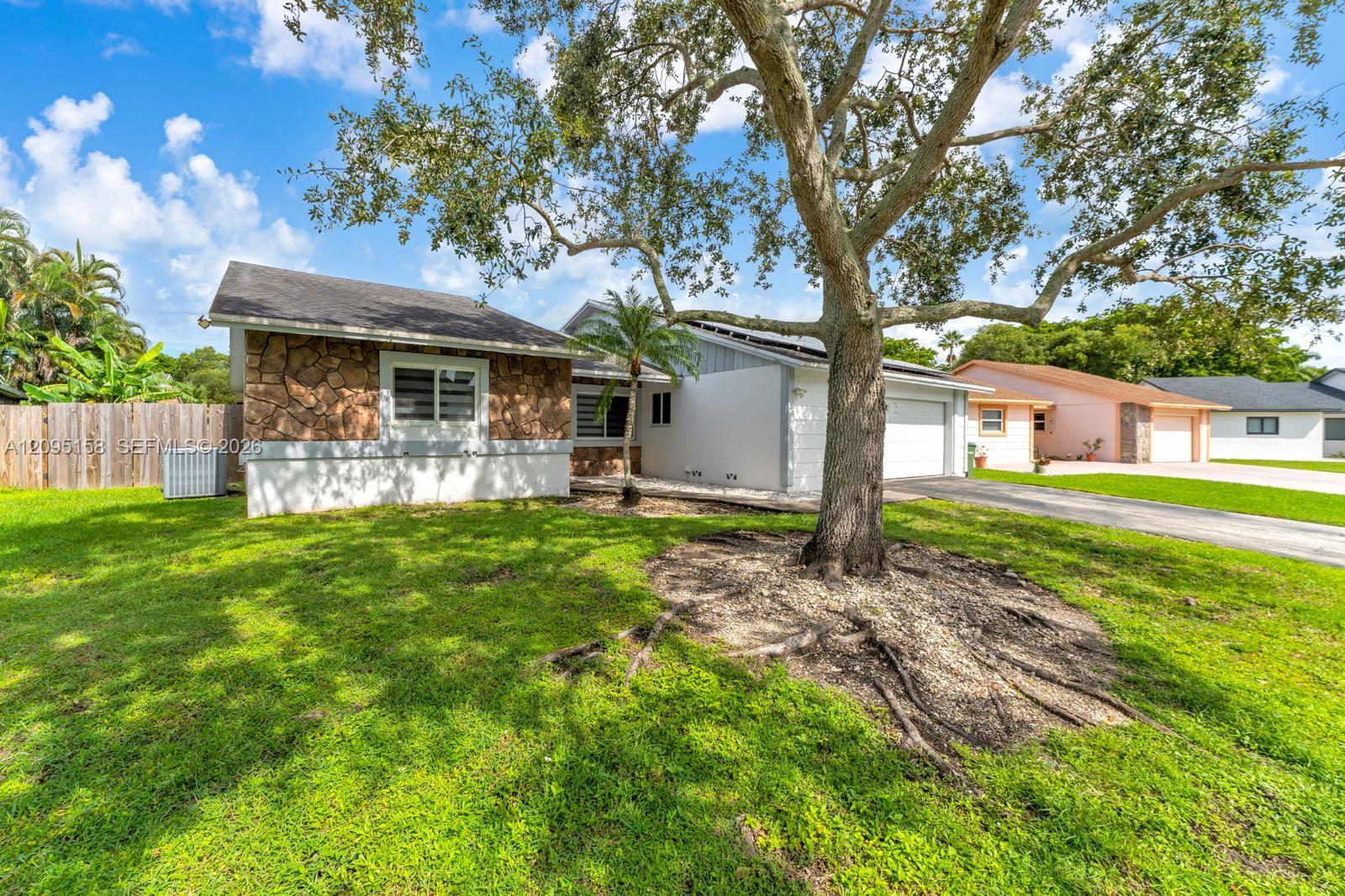1661 N Goldeneye Lane