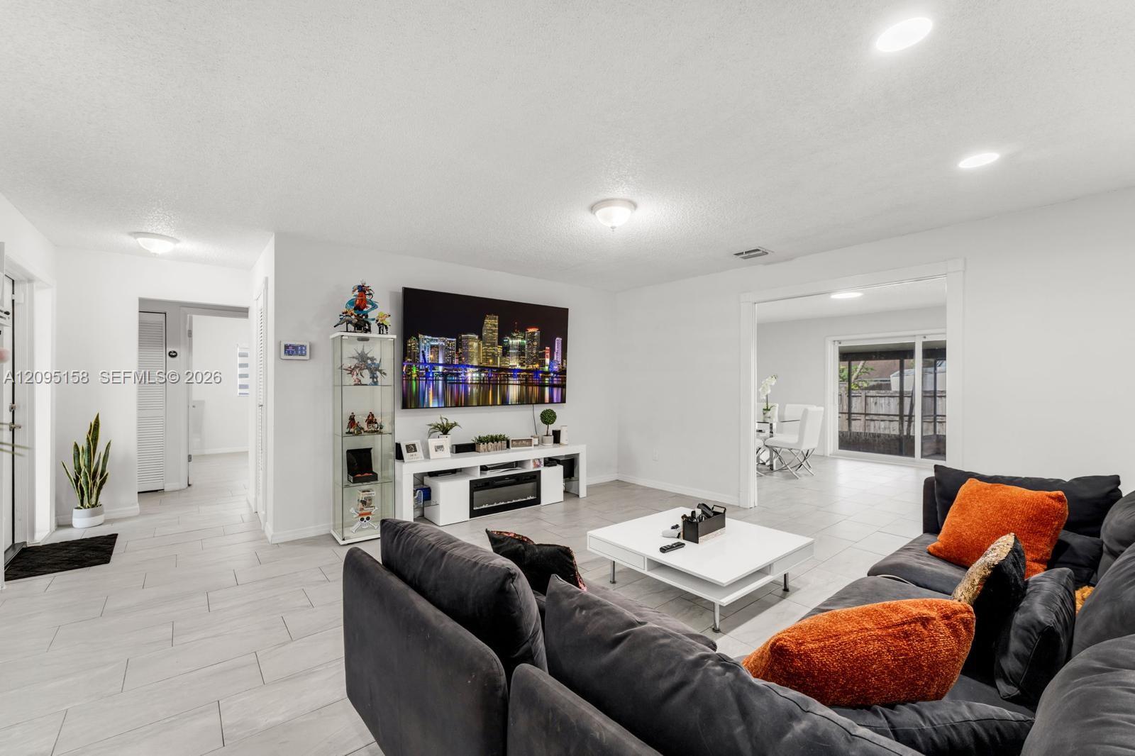1661 N Goldeneye Lane