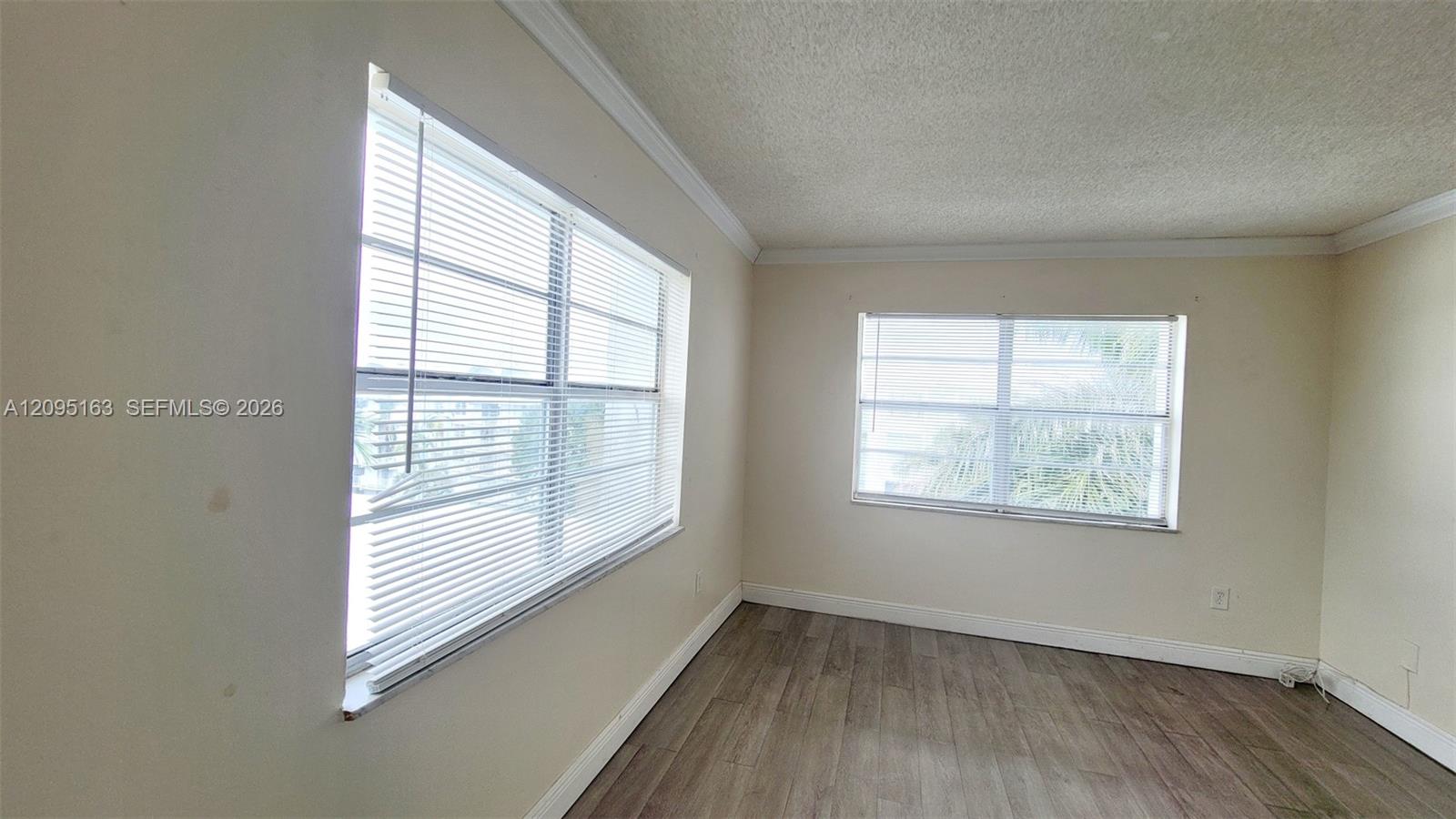 494 NW 165th St Road