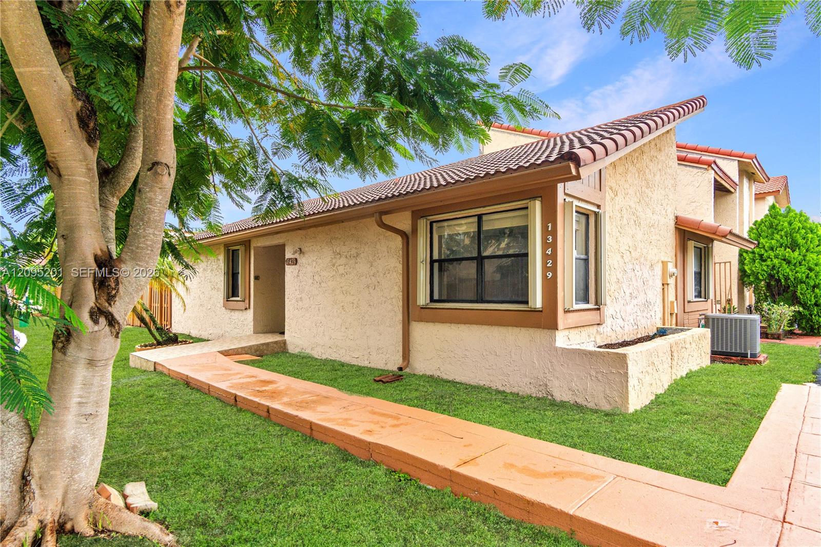 13429 SW 13th Lane