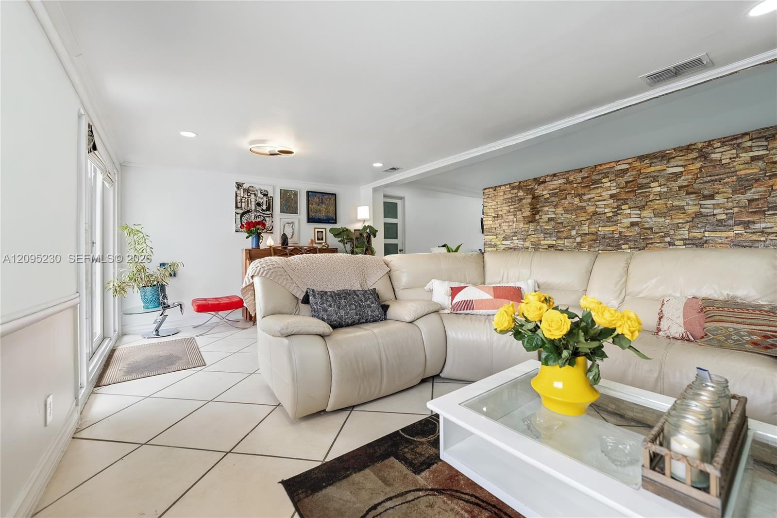 391 SE 16th Avenue