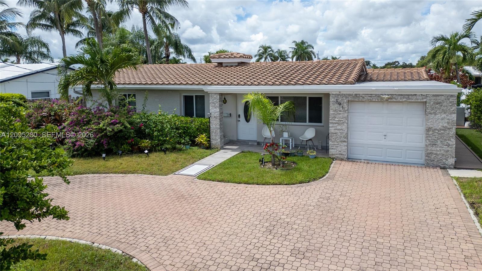 391 SE 16th Avenue