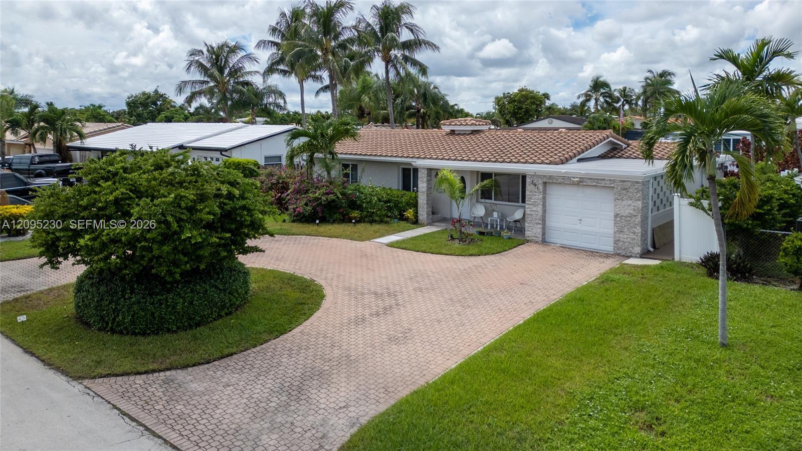 391 SE 16th Avenue