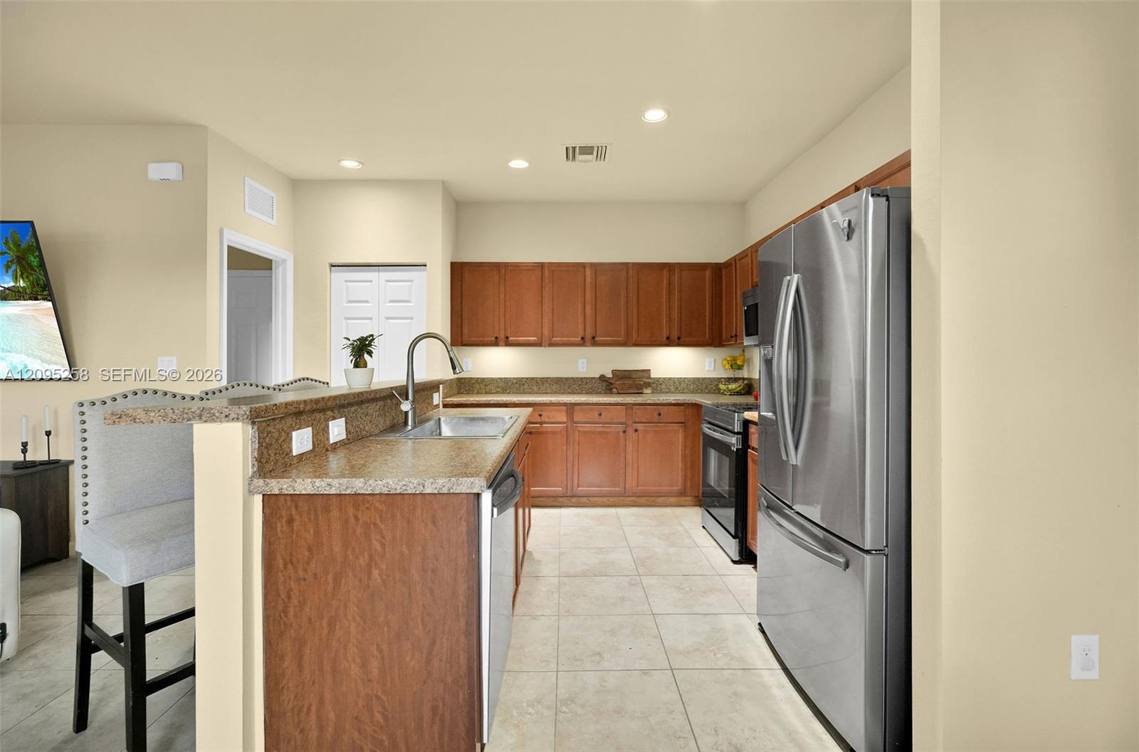 122 NE 27th Avenue
