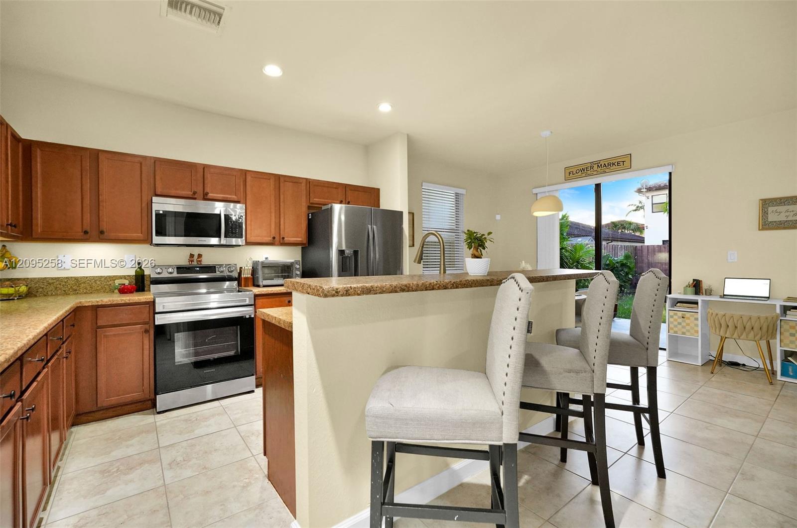 122 NE 27th Avenue