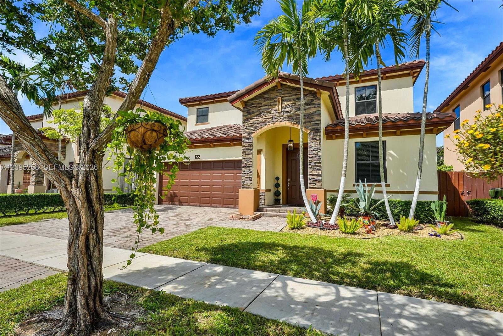 122 NE 27th Avenue