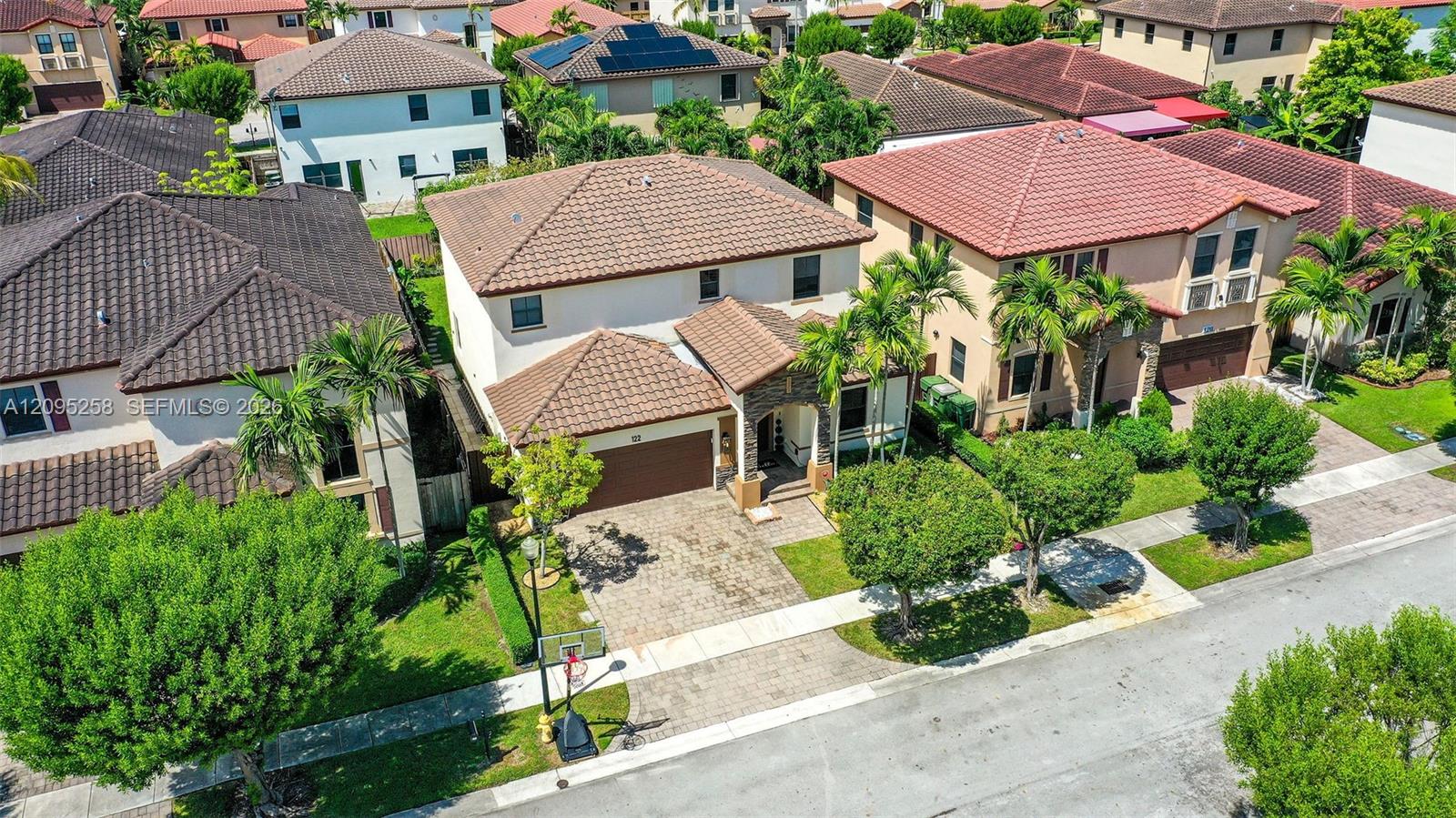 122 NE 27th Avenue