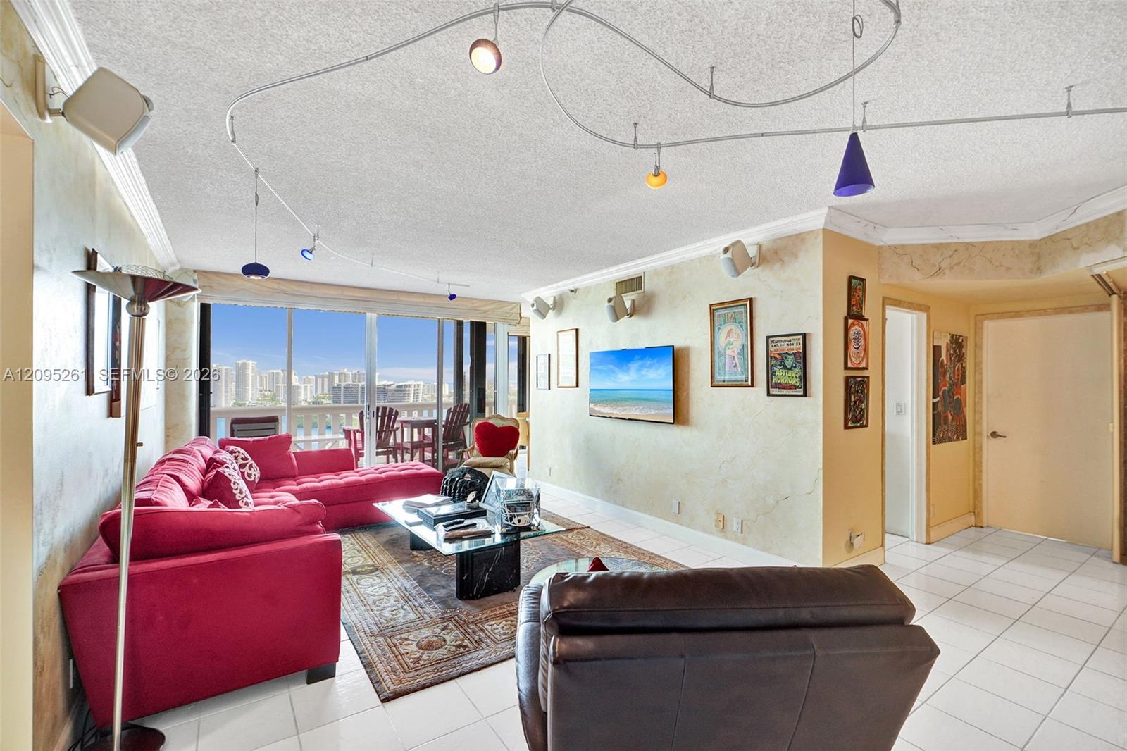 3000 Island Boulevard