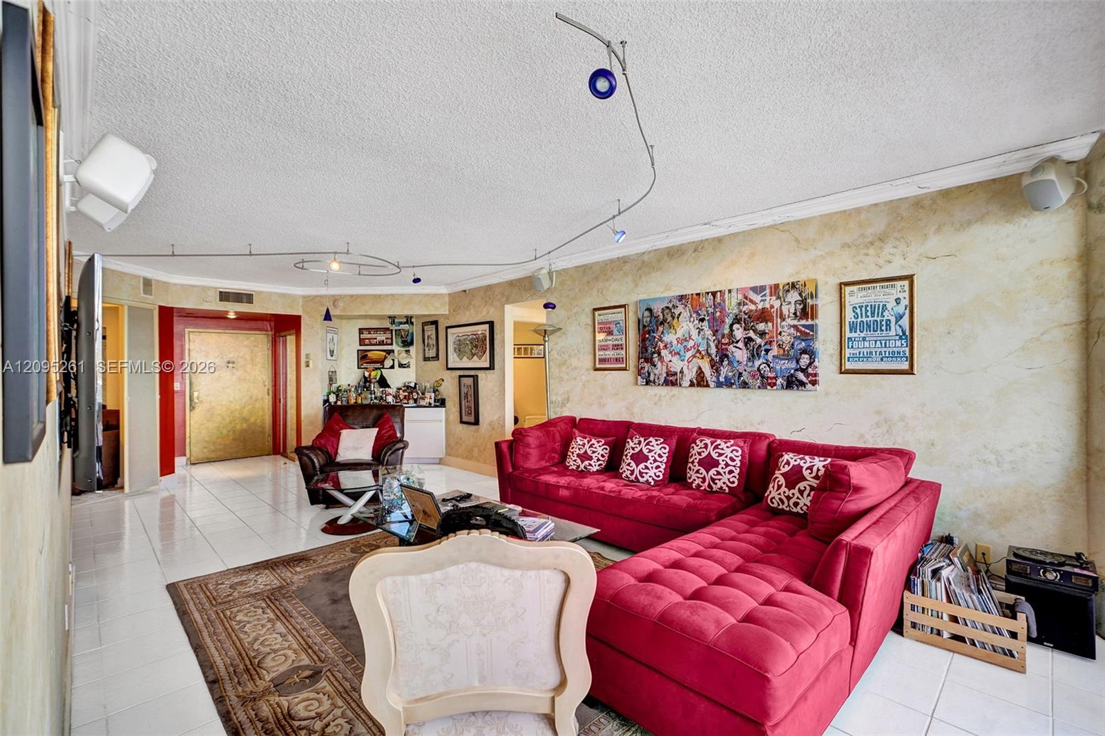 3000 Island Boulevard