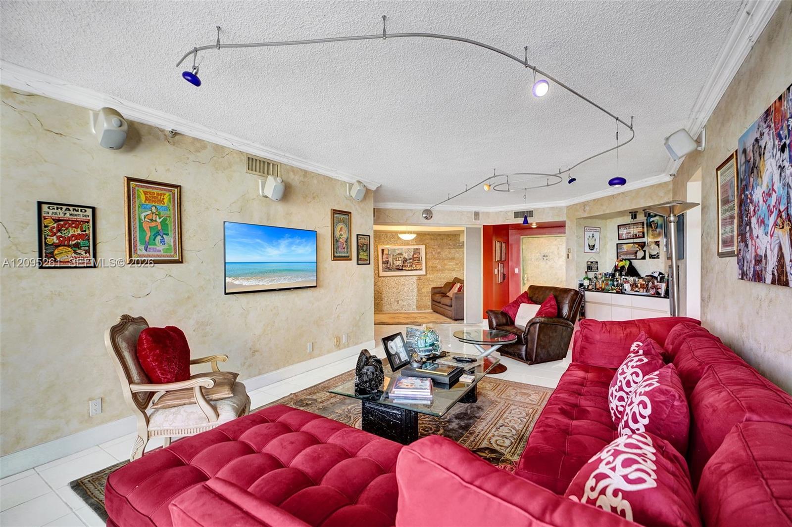 3000 Island Boulevard