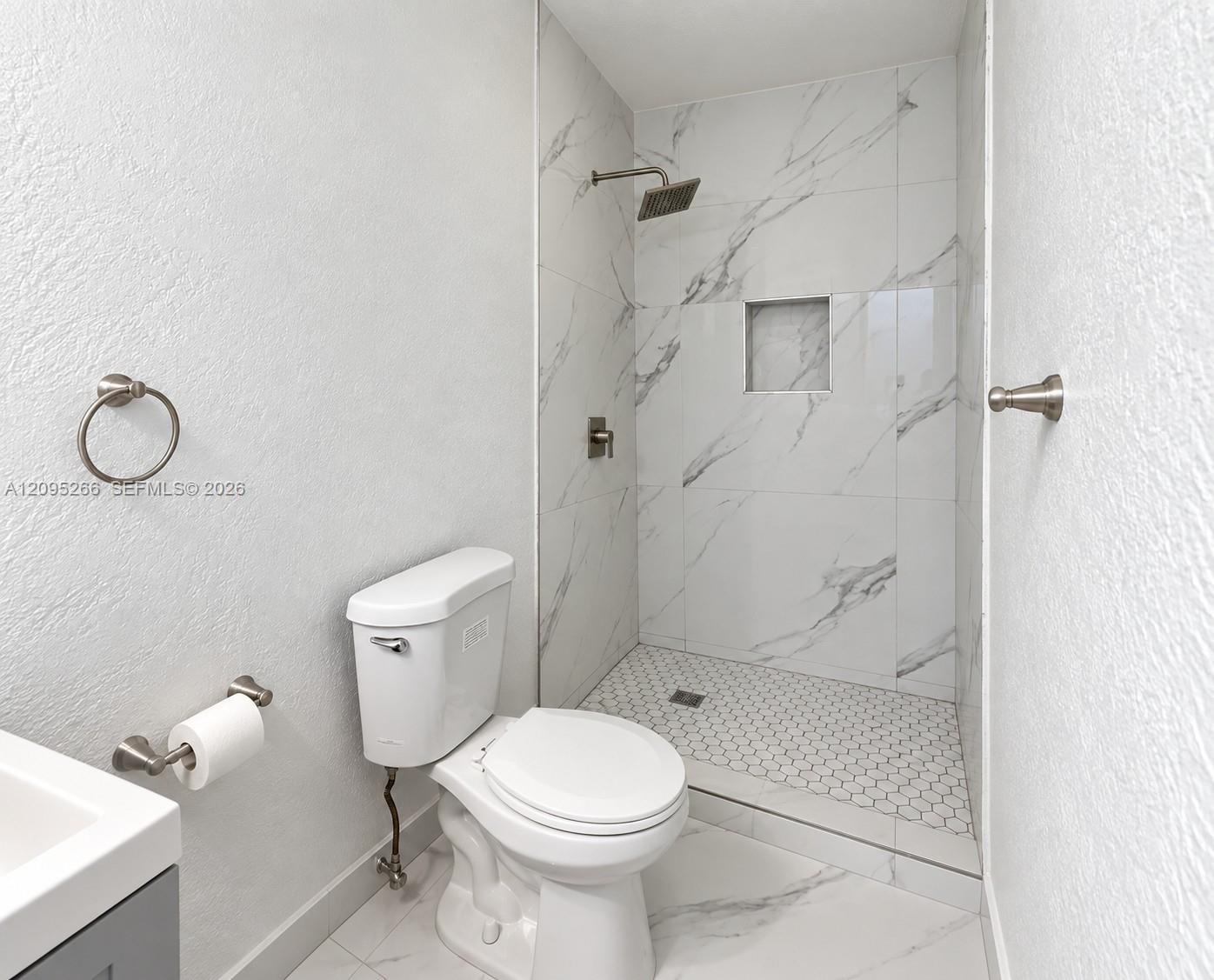 1411 NE 201st Terrace