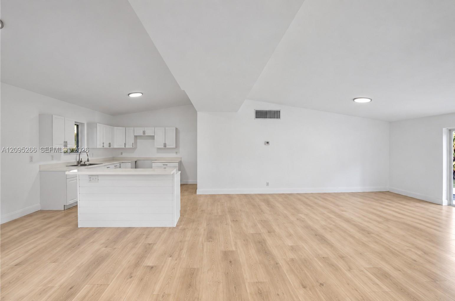 1411 NE 201st Terrace