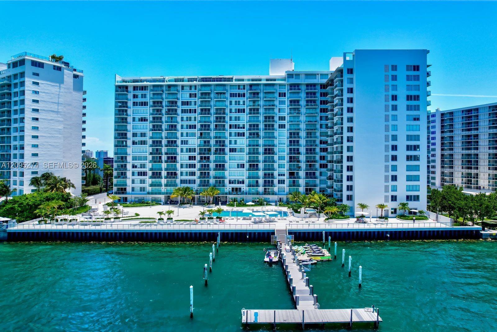 1000 West Avenue