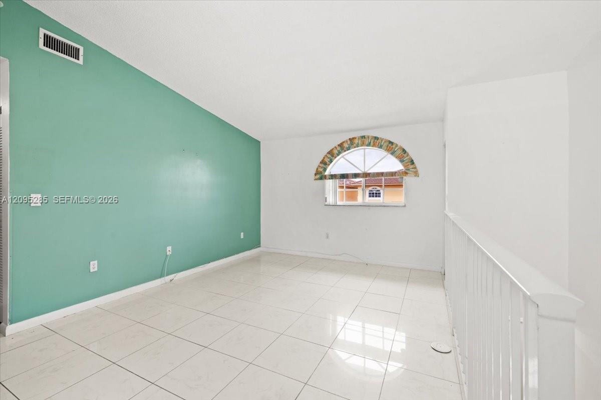 3554 W 80th Street