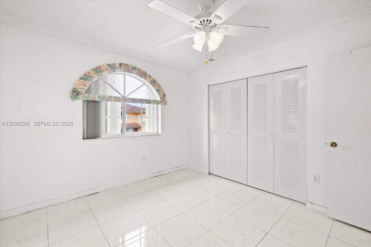 3554 W 80th Street