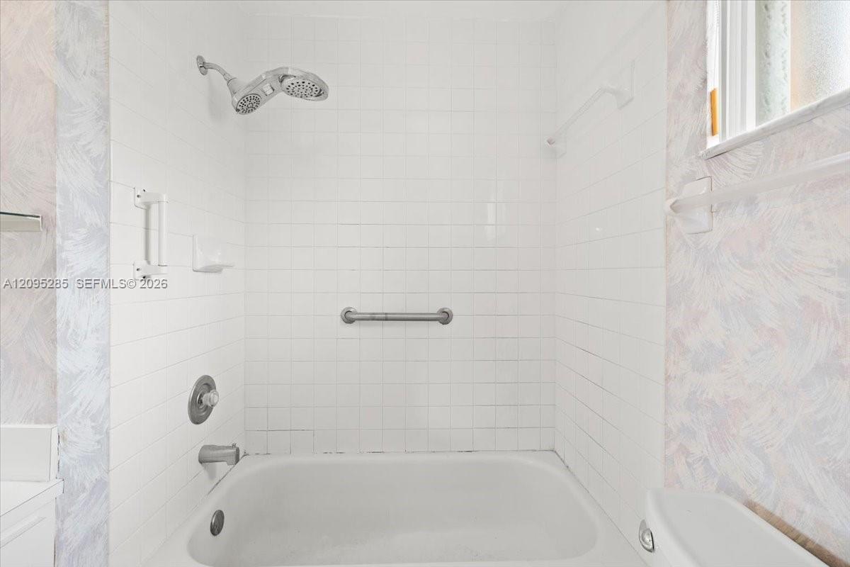 3554 W 80th Street
