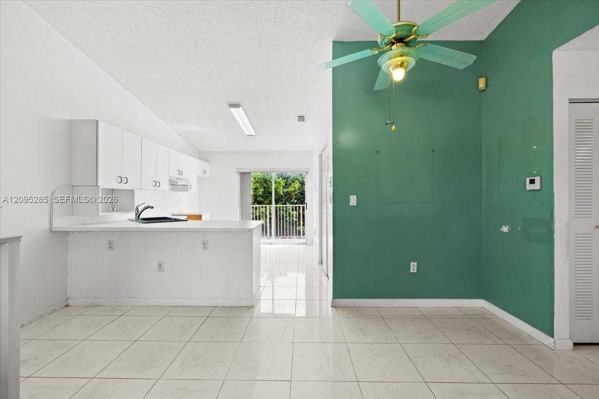3554 W 80th Street