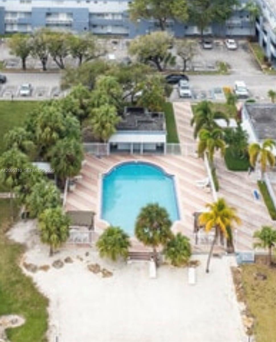 9371 Fontainebleau Boulevard
