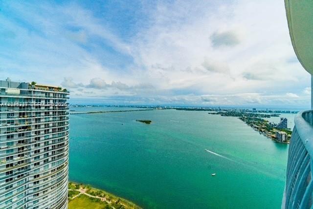 1750 N Bayshore Drive
