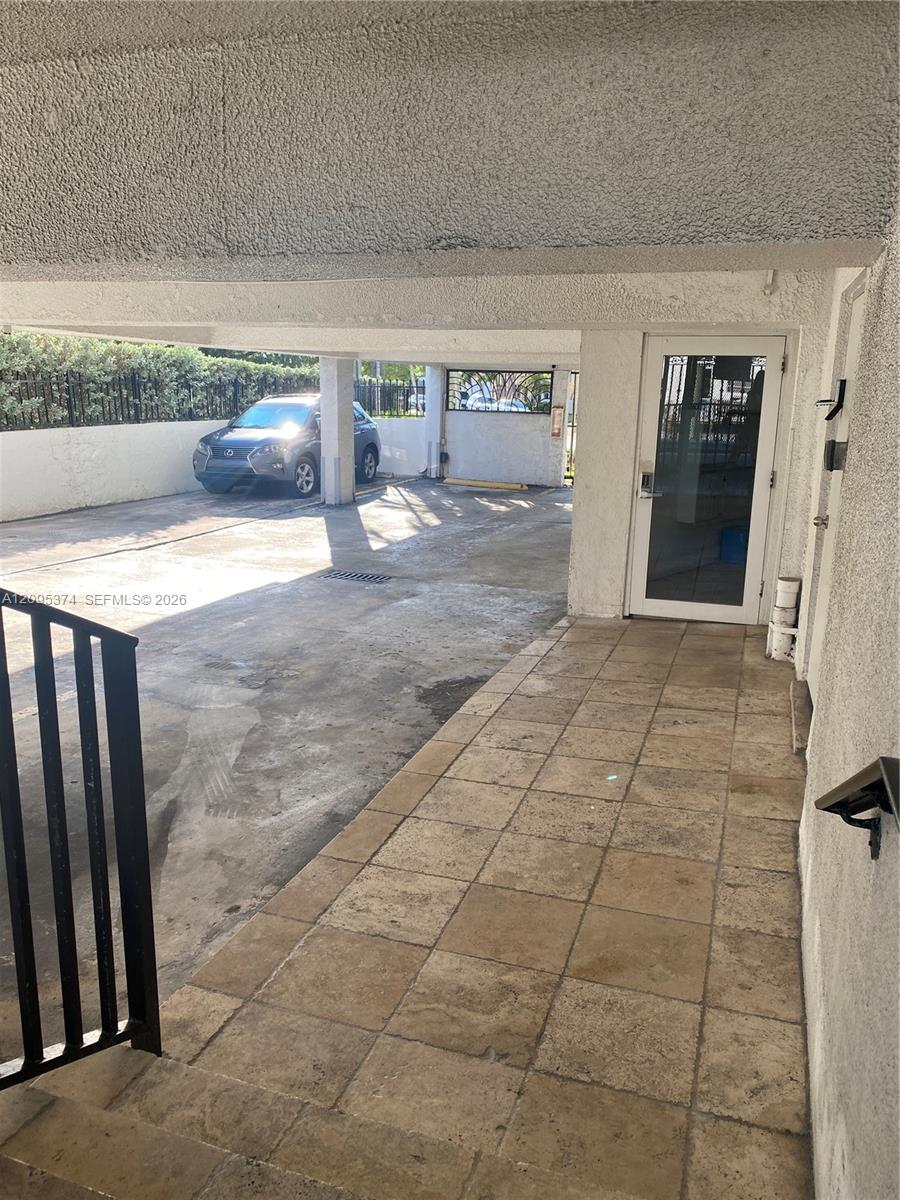 8101 Crespi Boulevard gallery image #27