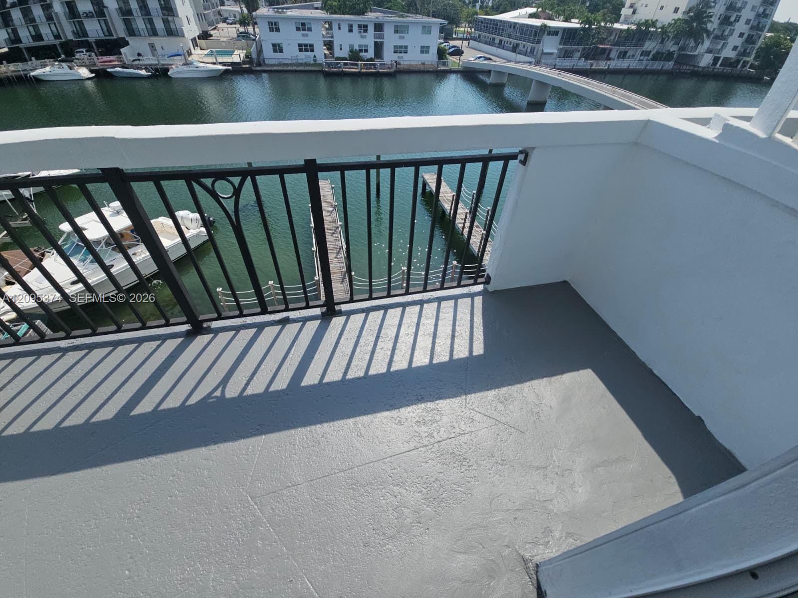 8101 Crespi Boulevard gallery image #35