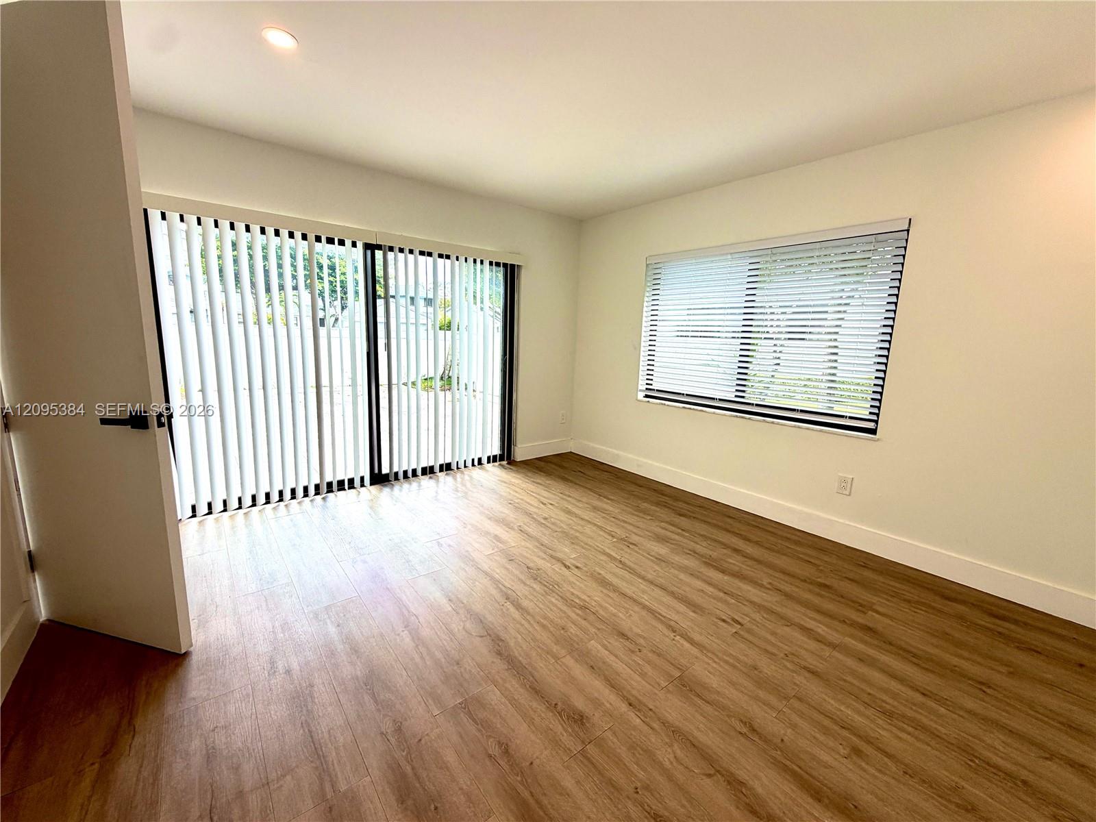 9900 NW 52nd Terrace