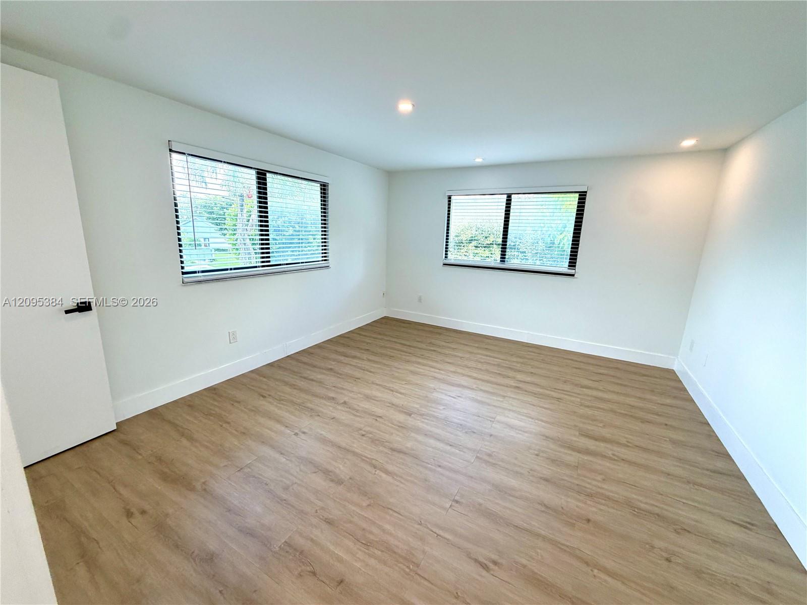 9900 NW 52nd Terrace