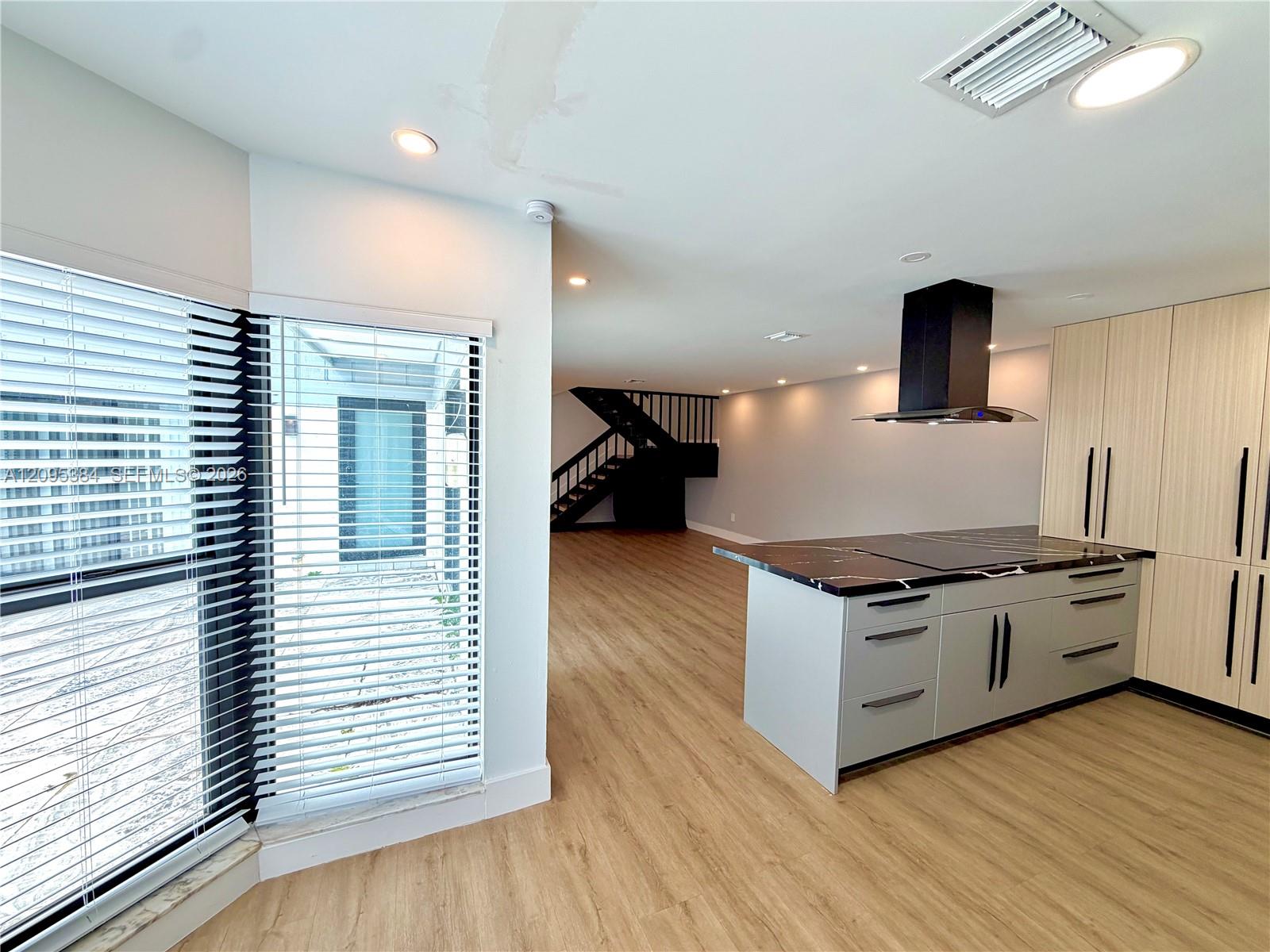 9900 NW 52nd Terrace