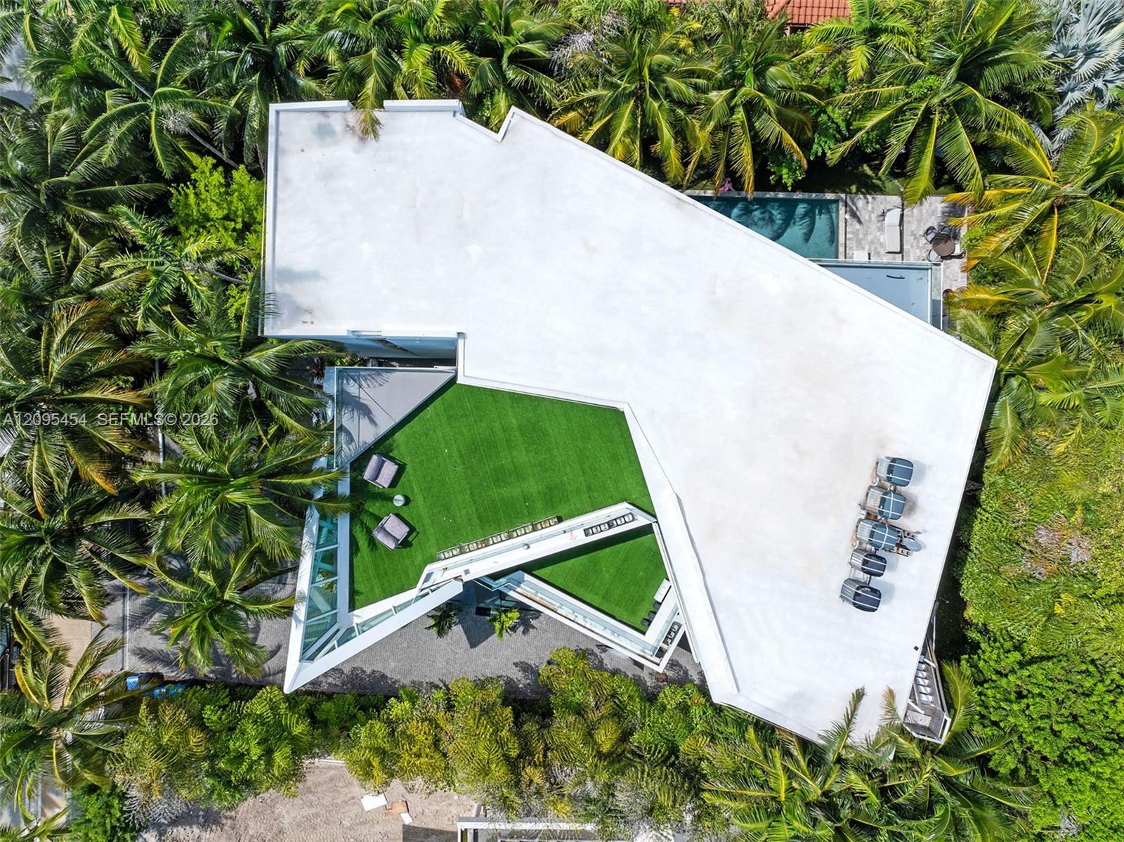 480 Ocean Boulevard