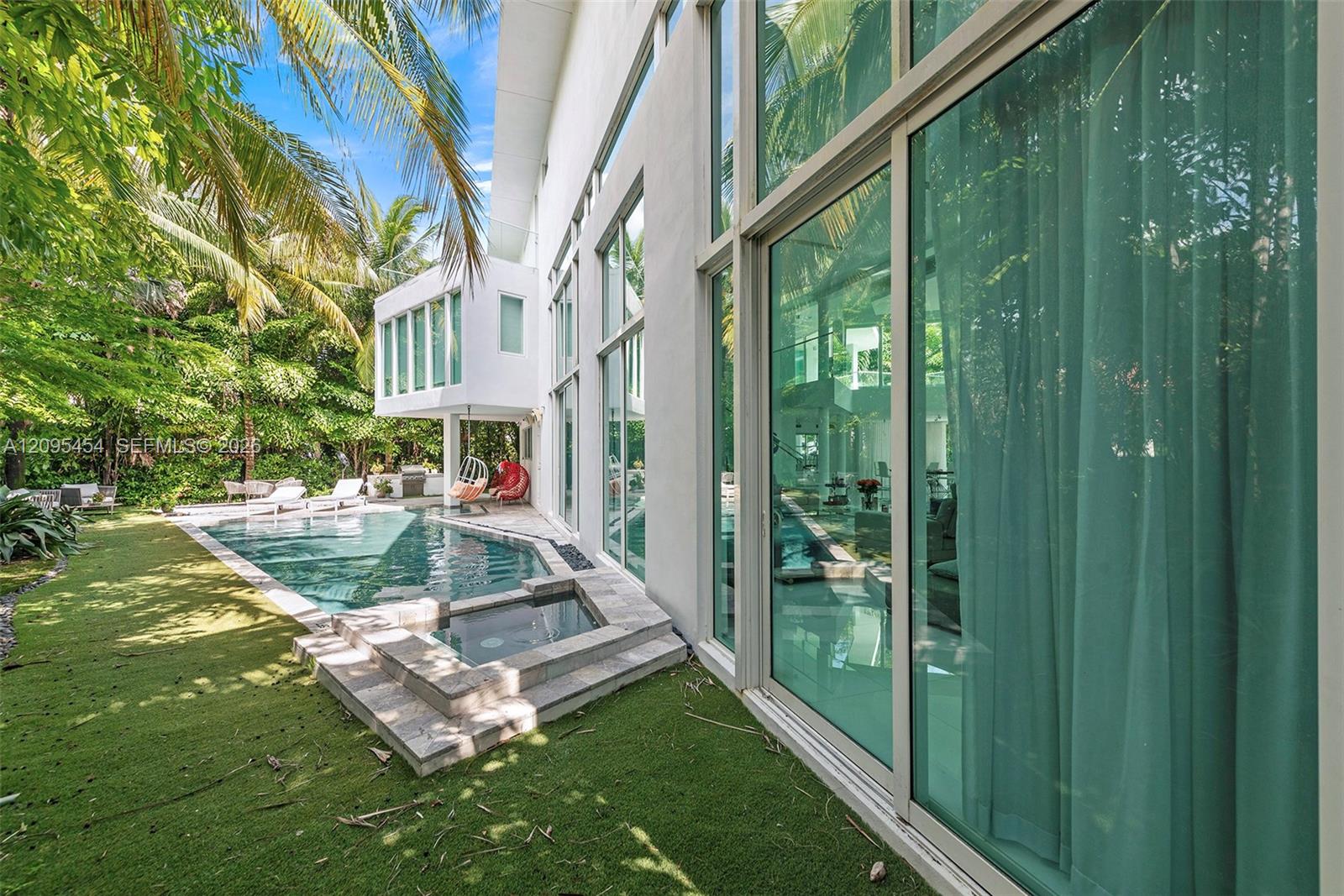 480 Ocean Boulevard