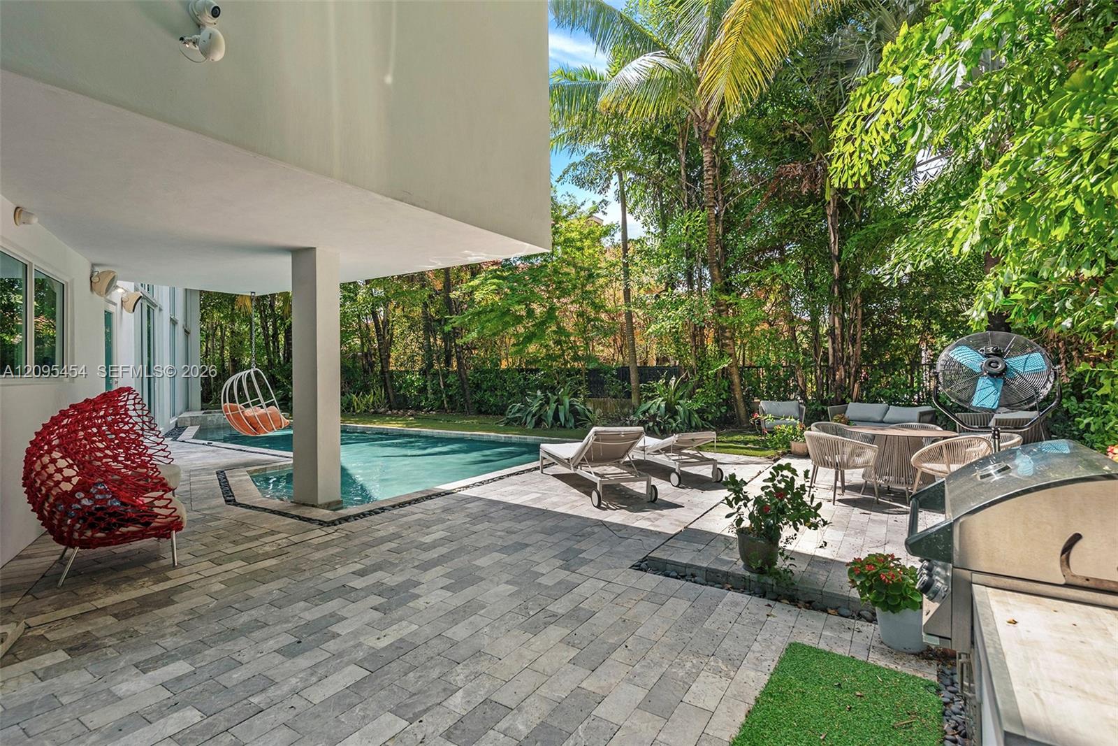 480 Ocean Boulevard