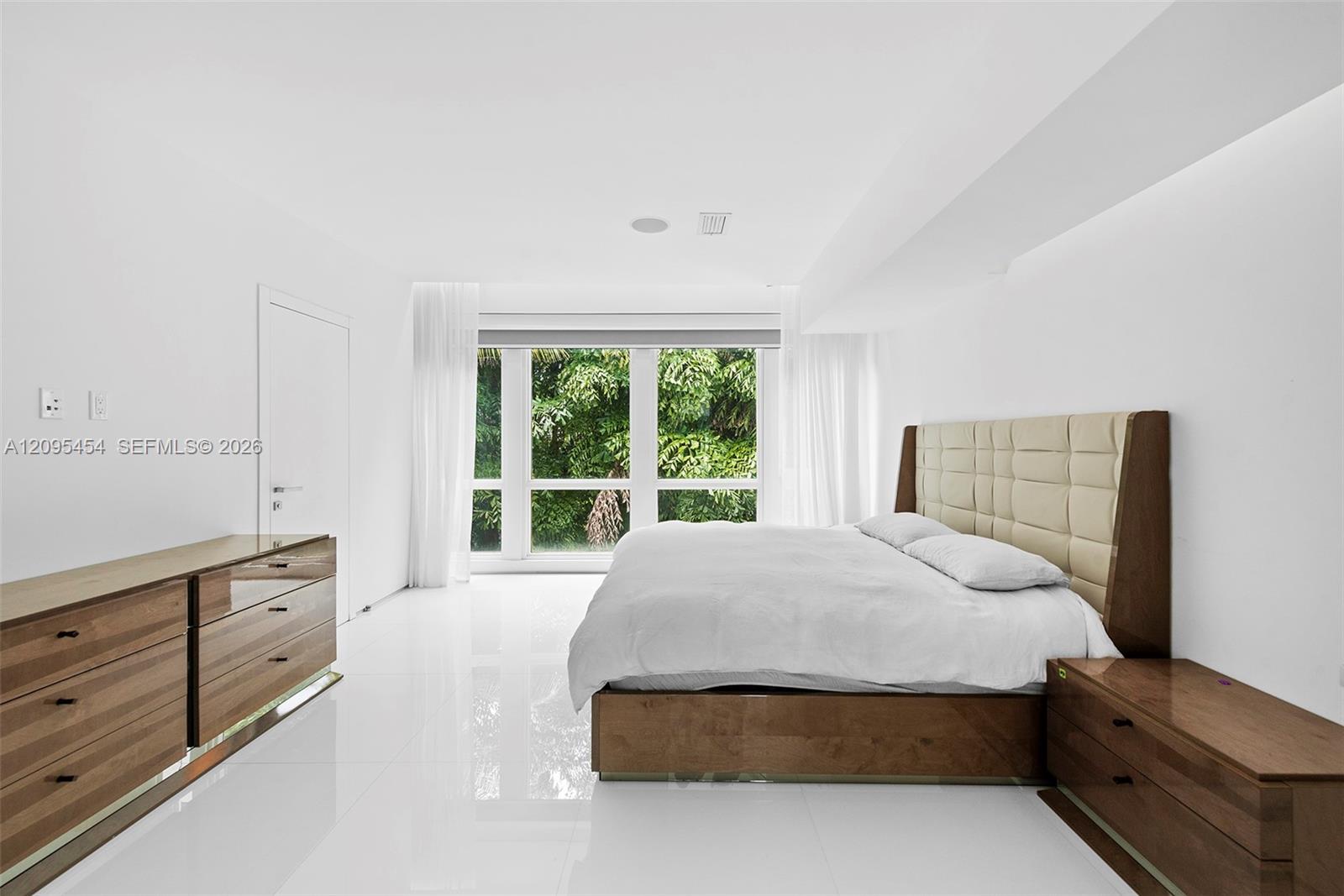 480 Ocean Boulevard