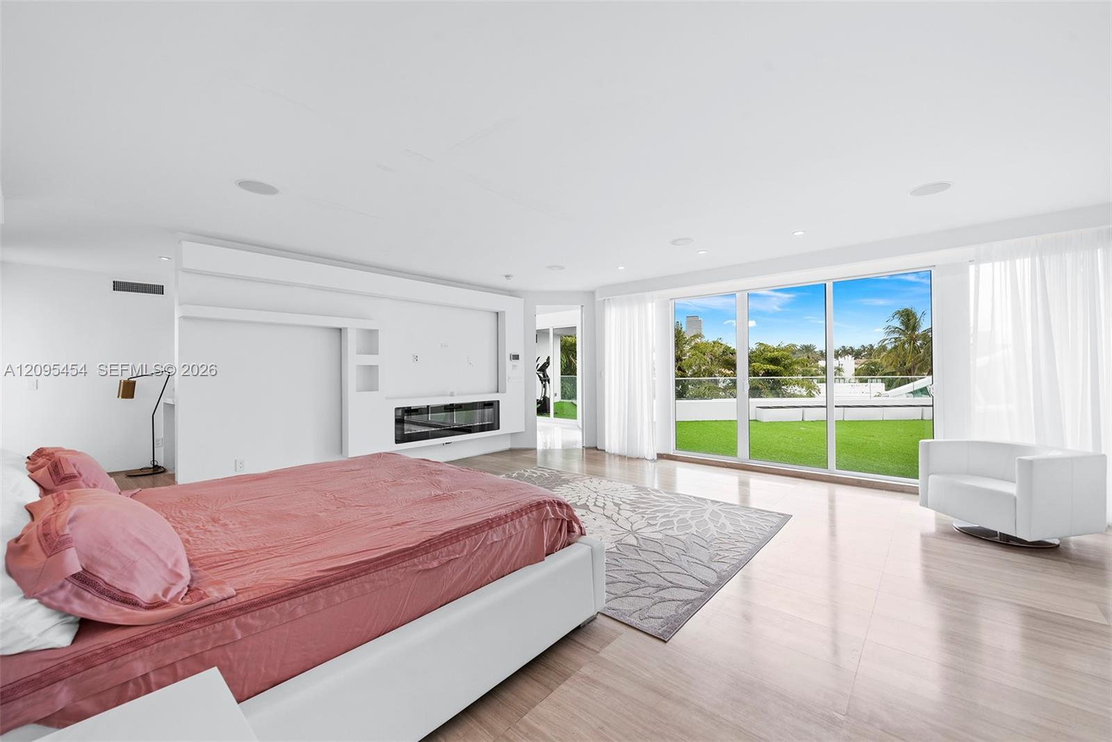 480 Ocean Boulevard