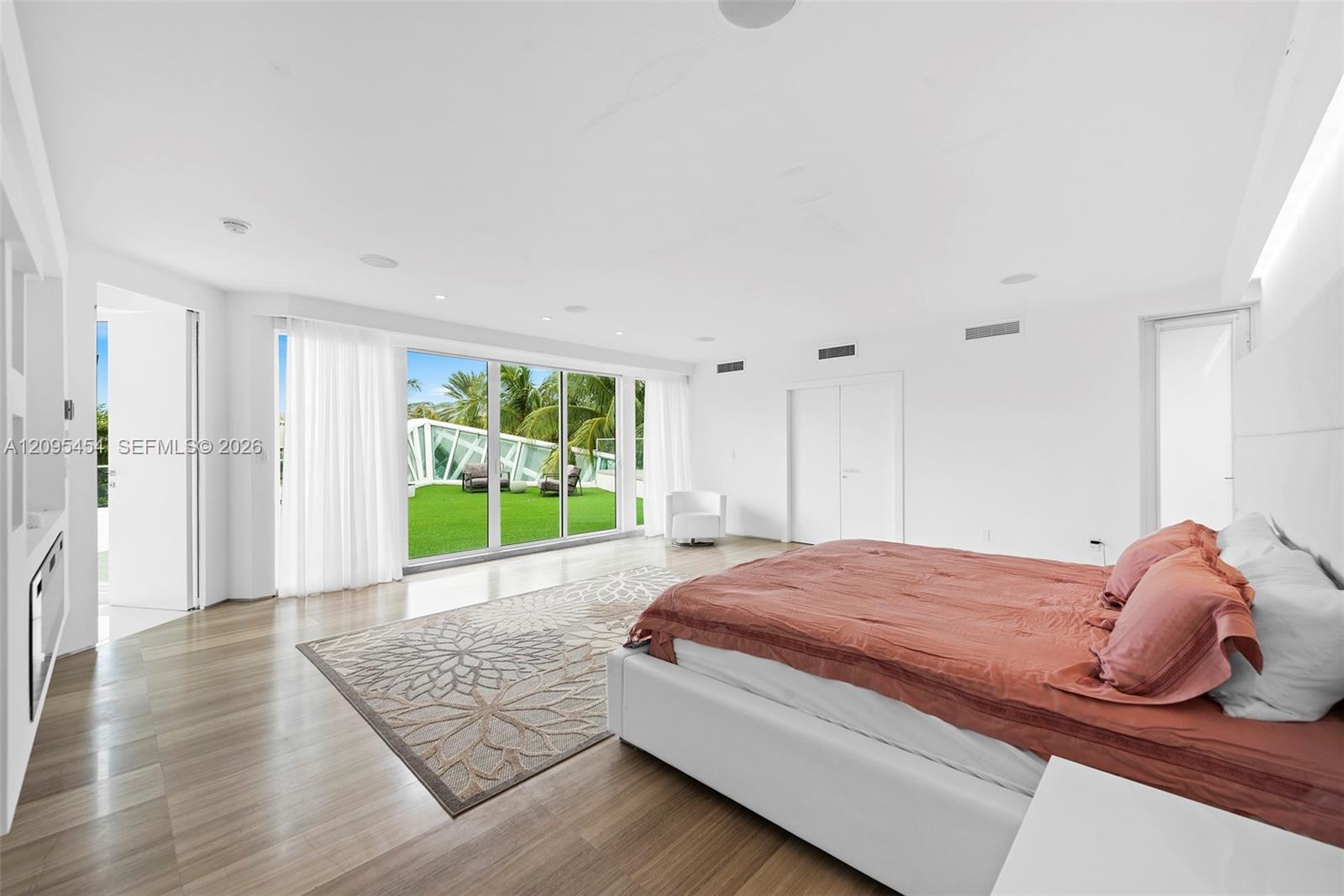 480 Ocean Boulevard