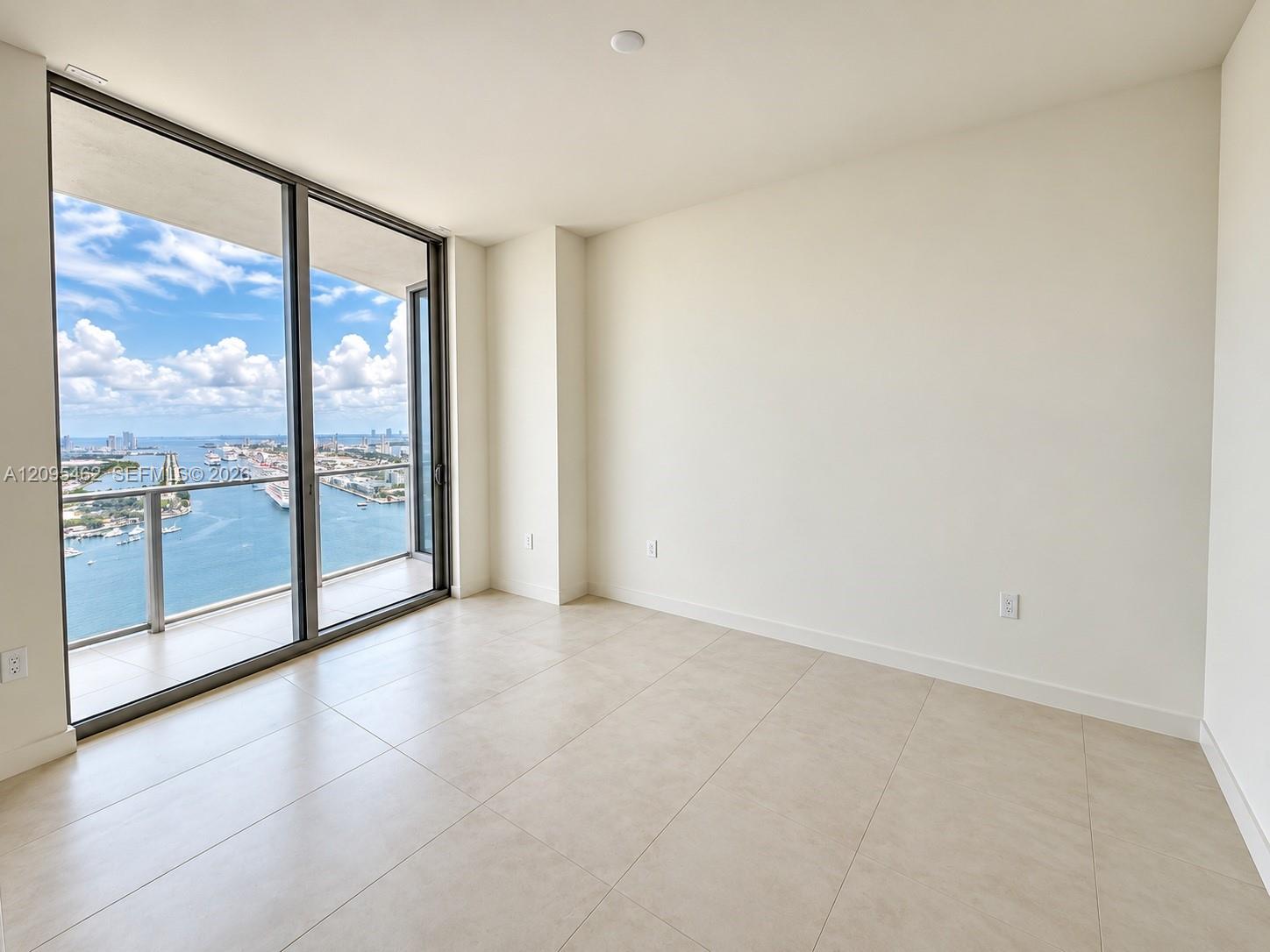 1400 Biscayne gallery image #12
