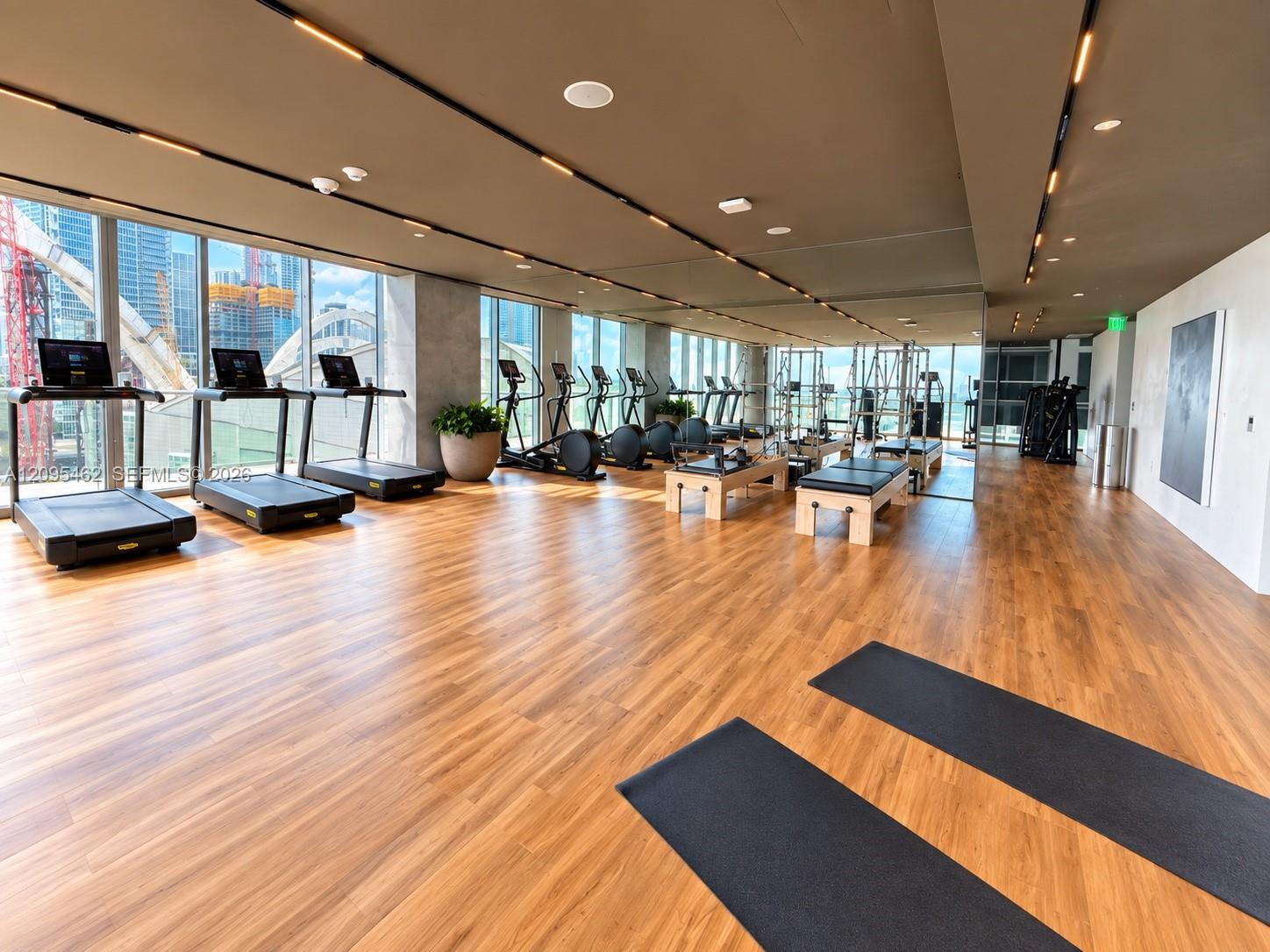 1400 Biscayne gallery image #30
