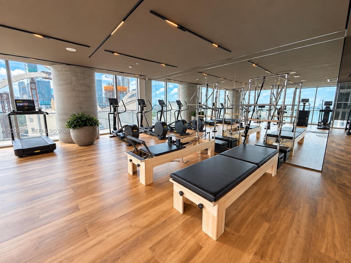 1400 Biscayne gallery image #31