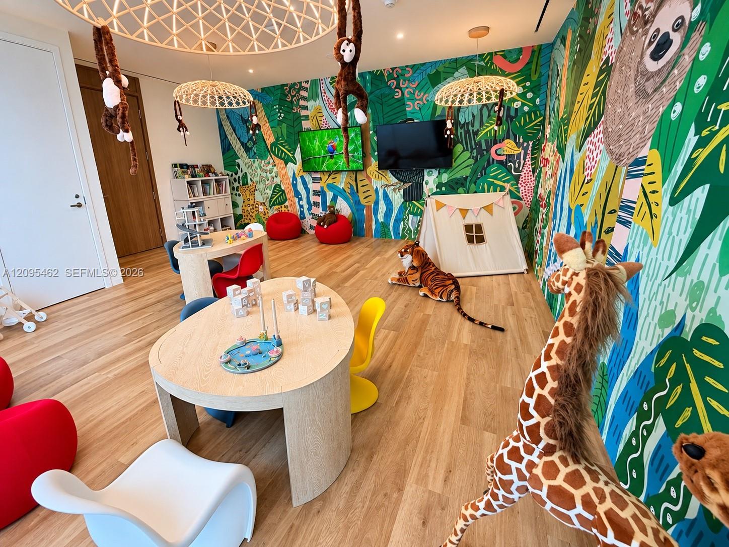1400 Biscayne gallery image #32