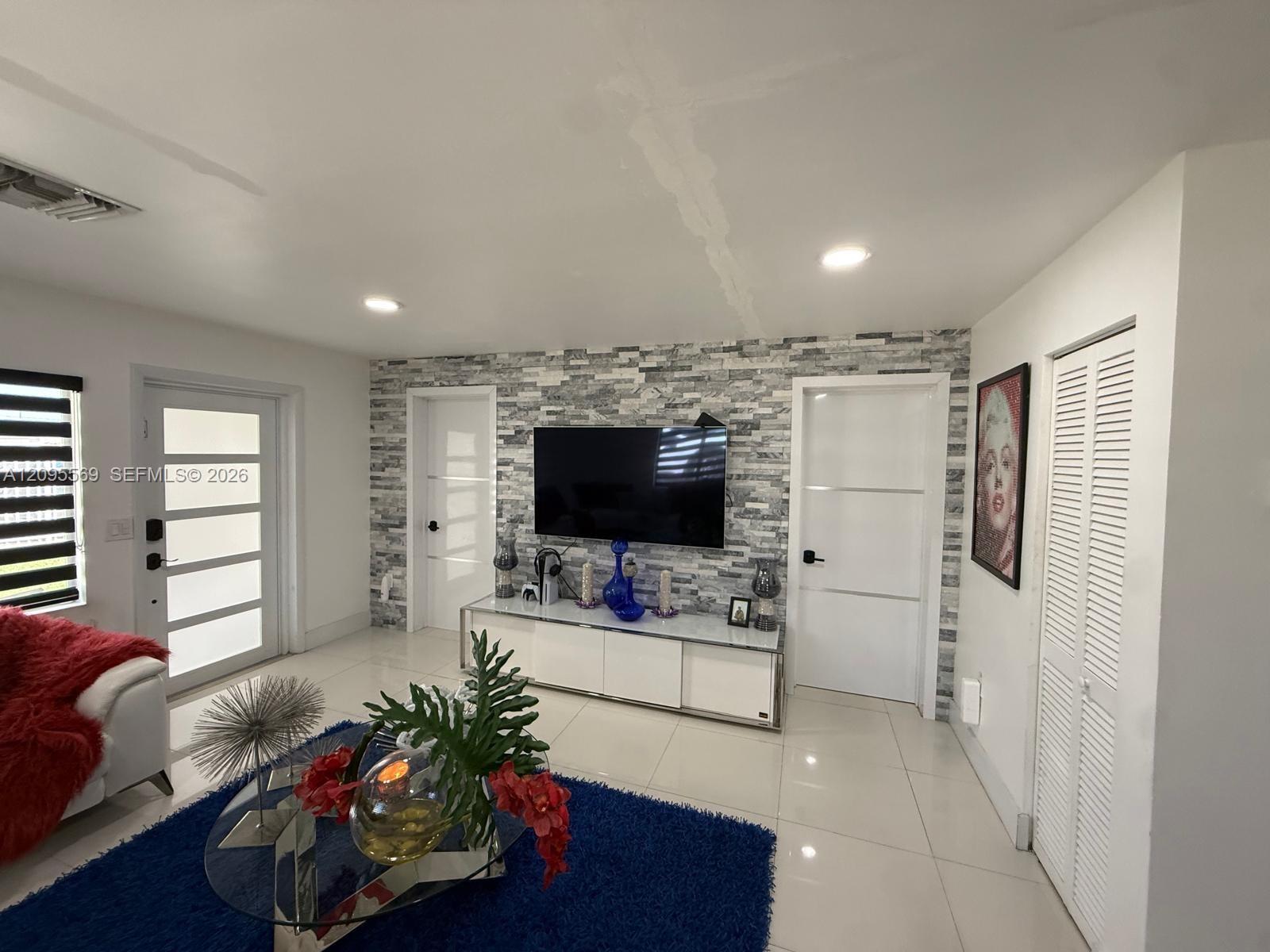 10516 NW 36th Place