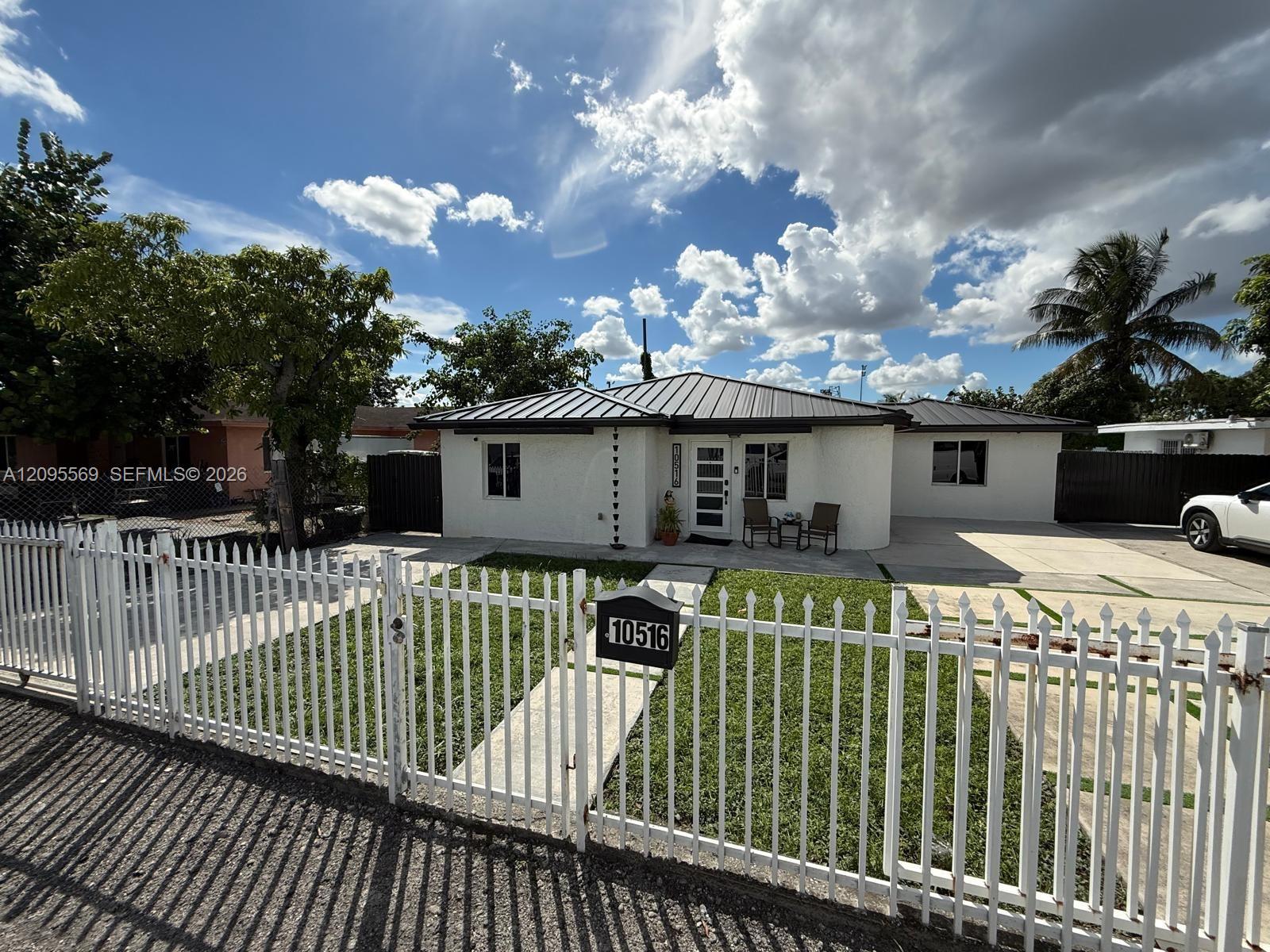 10516 NW 36th Place