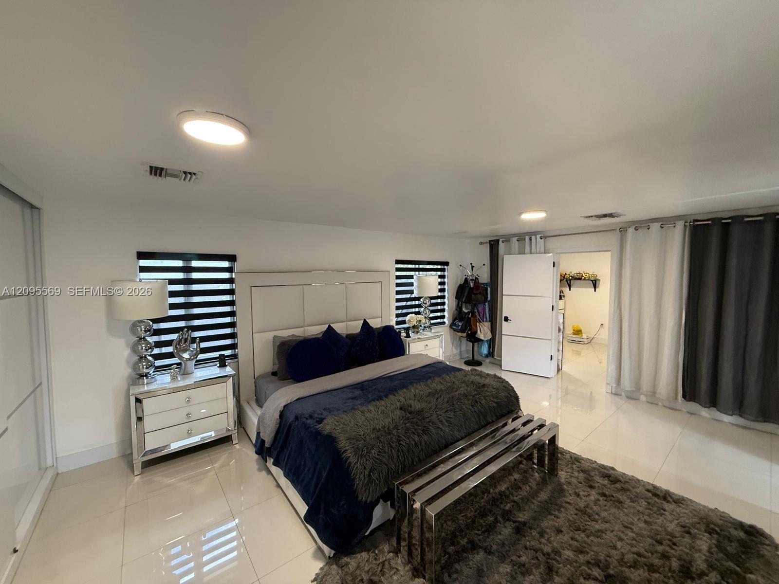 10516 NW 36th Place