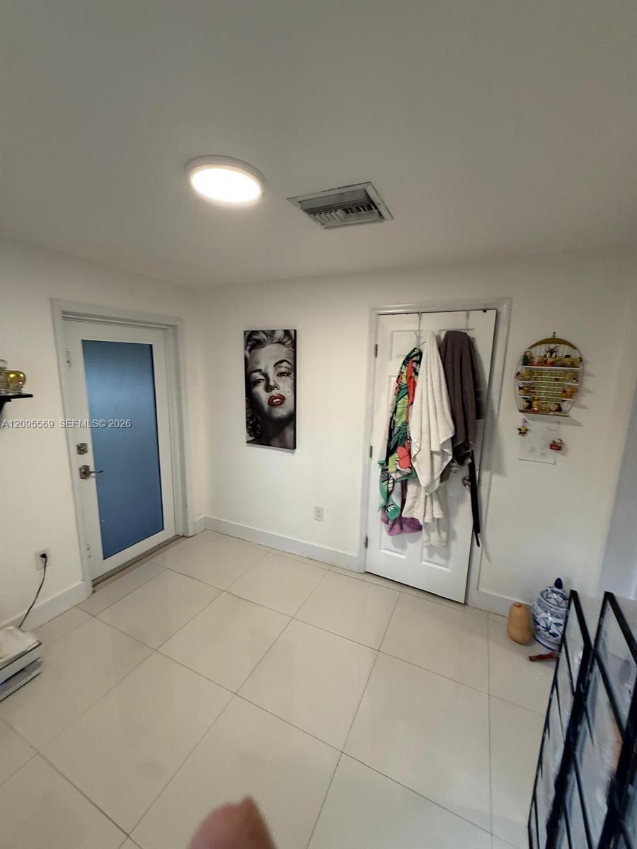 10516 NW 36th Place