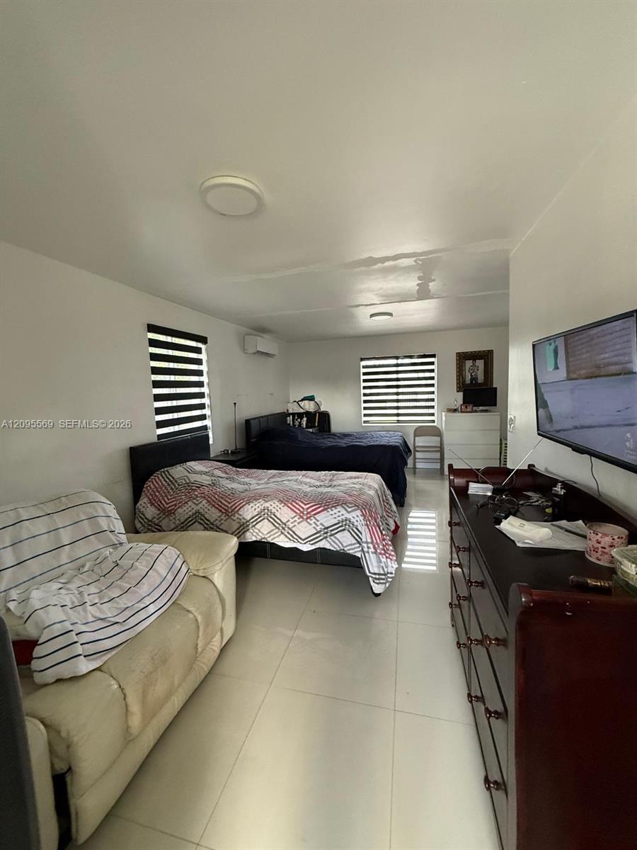 10516 NW 36th Place